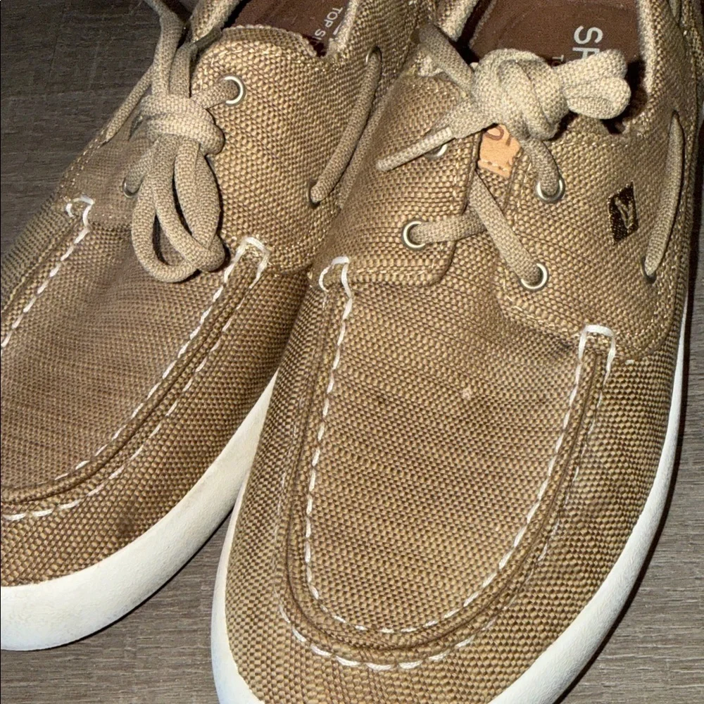 Sperry casual boat